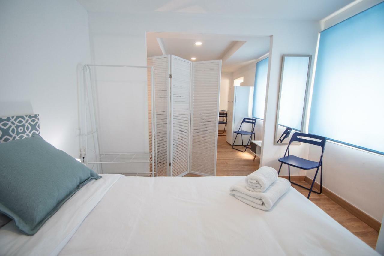 Apartamento Aires Mediterraneos Apartment Cadiz Exterior photo