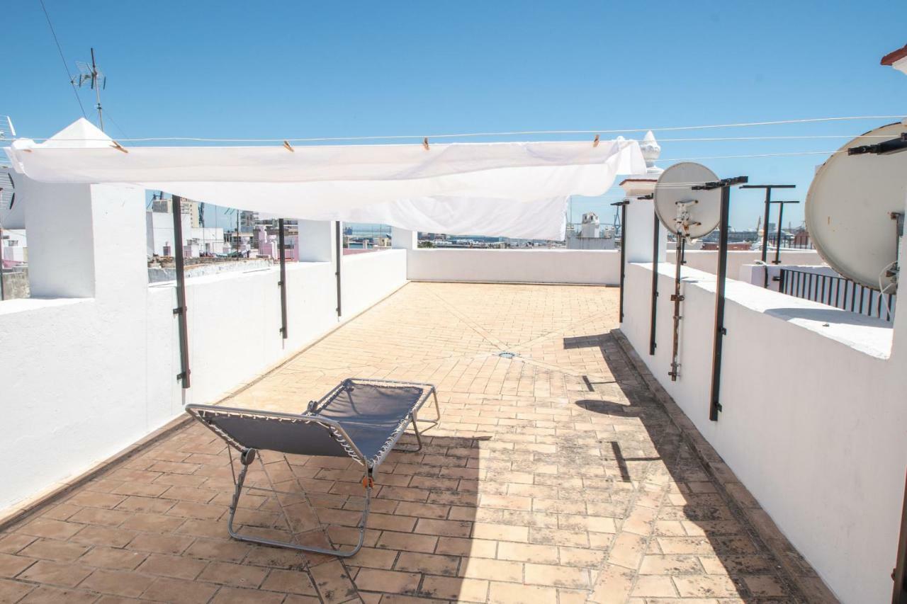 Apartamento Aires Mediterraneos Apartment Cadiz Exterior photo